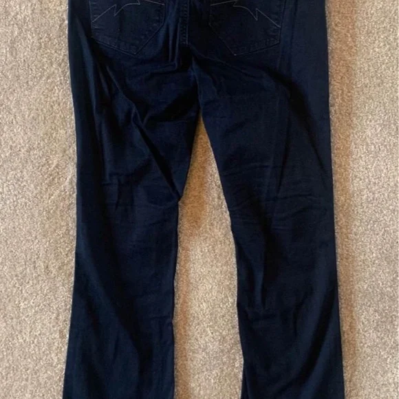 Sirens - Picture 2 of 2